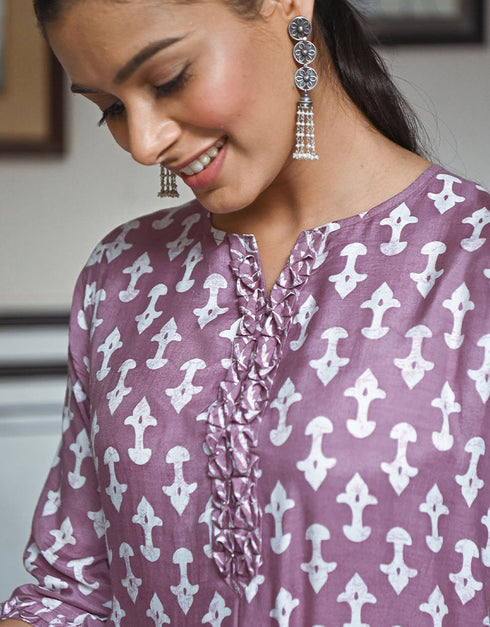 classy purple pure maslin all season designer pure maslin heavy digital print purple kurti & bottom straight design pant uc-aayaa7003 Back View